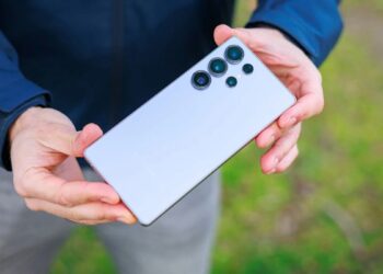 Galaxy S26 Ultra: هاتف رائد بسعر ثابت في سوق يتجه كله نحو الغلاء