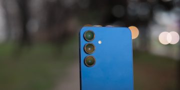 Samsung Galaxy S25 Plus Review: Brilliantly Unremarkable