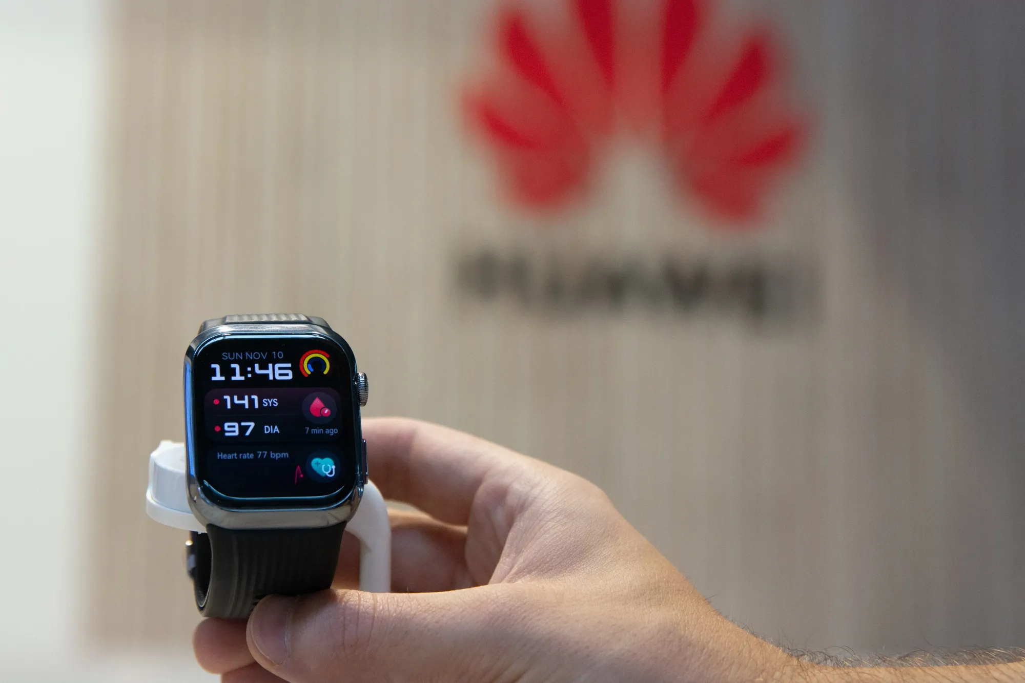 Huawei Boosts Smartwatch Sales by Registering Them as Medical Devices