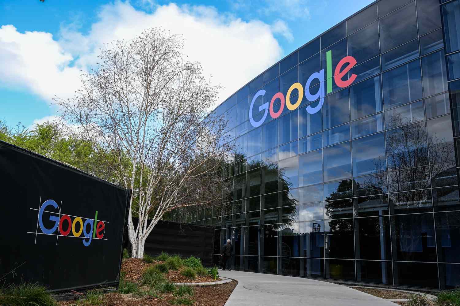 New DOJ proposal maintains call for Google to Divest Chrome,while Allowing AI investments