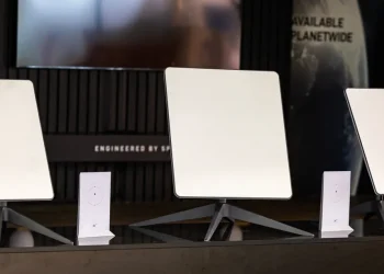 Vietnam’s PM Chinh Calls for Giving Musk’s Starlink a License