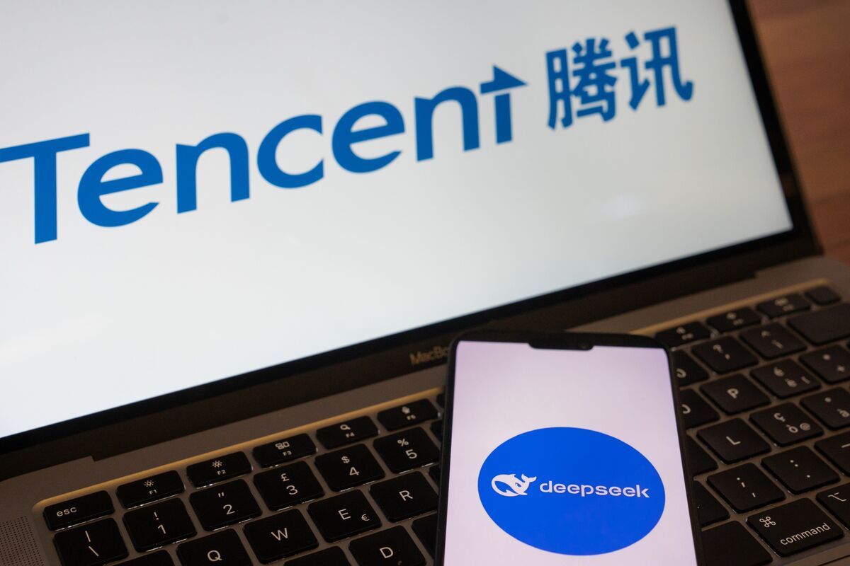 Tencent’s AI Bot Overtakes DeepSeek as China’s Top Choice on iPhones