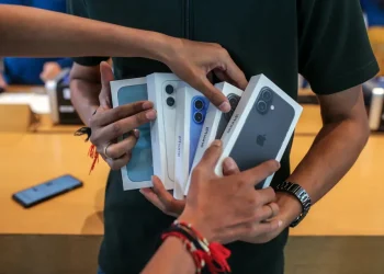 Apple India Produces $22 Billion of iPhones in Shift From China