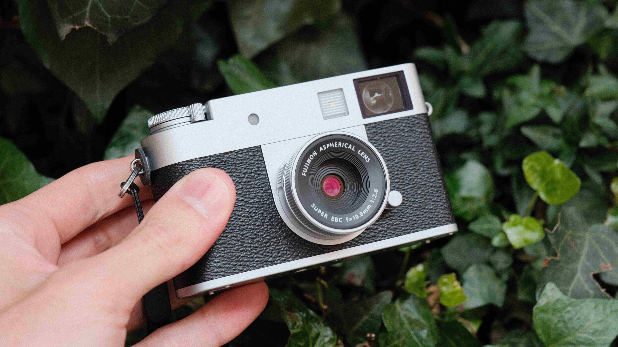 Fujifilm X Half First Look: Nostalgic Half-Frame Fun Meets Fuji’s Signature Style