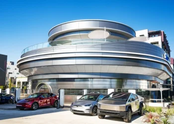 Tesla’s First Diner and Drive-In Launches with Superchargers and Robot Servers