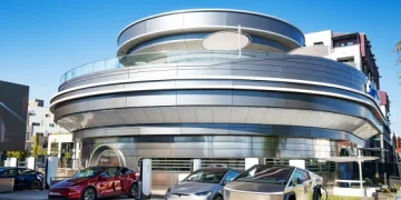 Tesla’s First Diner and Drive-In Launches with Superchargers and Robot Servers