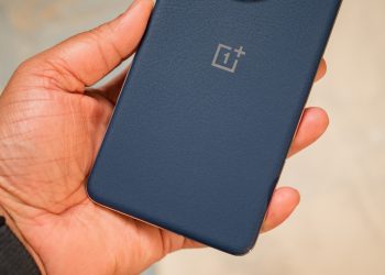 The OnePlus 15’s Battery Upgrade Is Massive — Here’s Why It’s Not Even Bigger