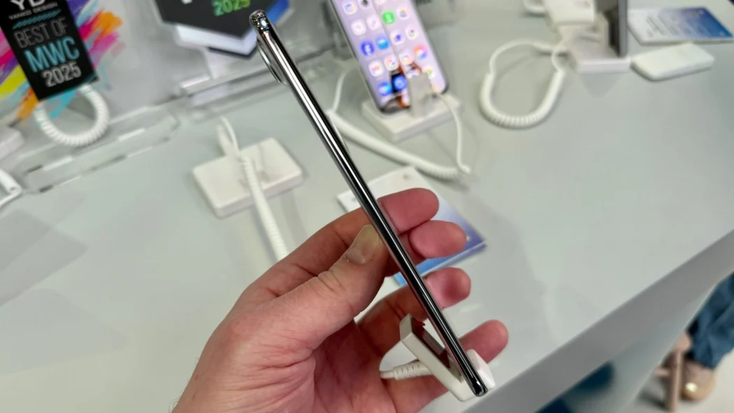 Slim, Sleeker, Thinnest: The New Era of Ultra-Thin Smartphones