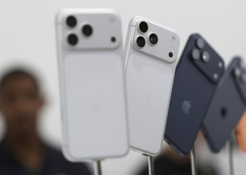 iPhone Air and iPhone 17 Base Models Limited to Slower USB-C Speeds