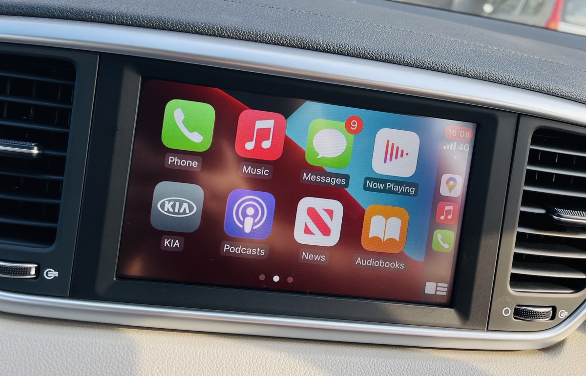 Make CarPlay Yours: Tips to Arrange Apps, Change Wallpaper and Focus Better
