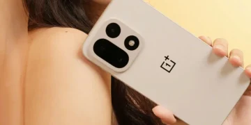 Next OnePlus Flagship Rumoured to Beat OnePlus 15 with 8,000 mAh Battery