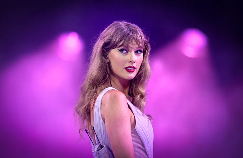 Taylor Swift Fans Suspect AI Use in Google Scavenger Hunt Videos