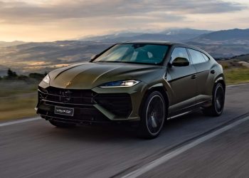 Lamborghini Introduces 10-Year Warranty, Matching Kia’s Long-Term Coverage