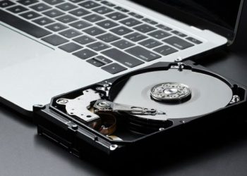 Massive 300 TB Drives Hit the Market for High-End Backup Needs