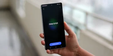 One UI 8.5 Update Makes Galaxy One-Handed Use Smoother Than Ever
