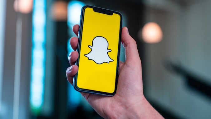 Snapchat Uses Cloud Power to Speed Up iPhone Memory Backups